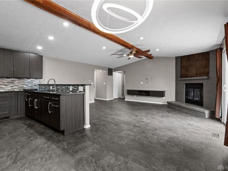 8289 Millspring Place, Huber Heights, OH 45424 Photo 17