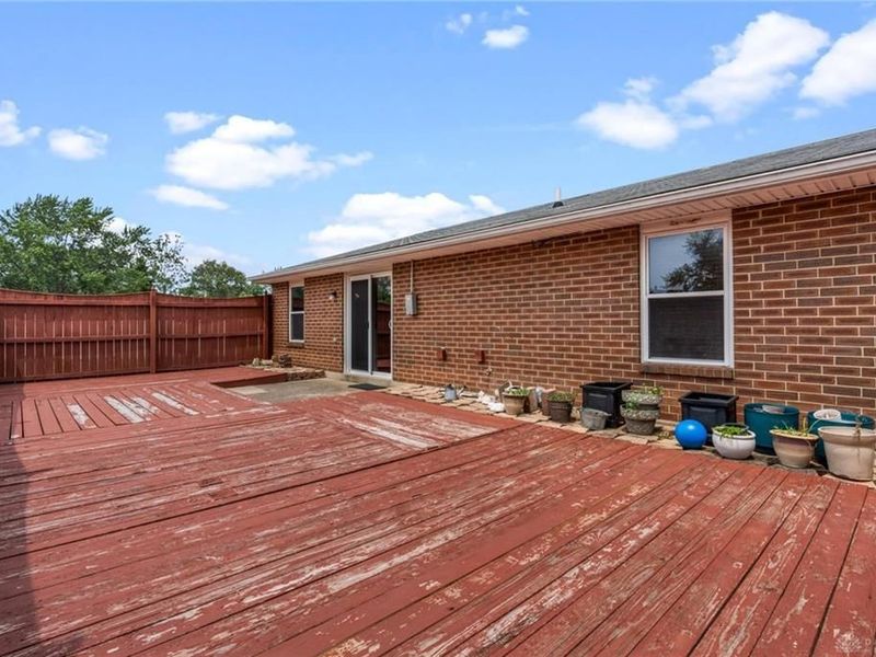 8289 Millspring Place, Huber Heights, OH 45424 Photo 8