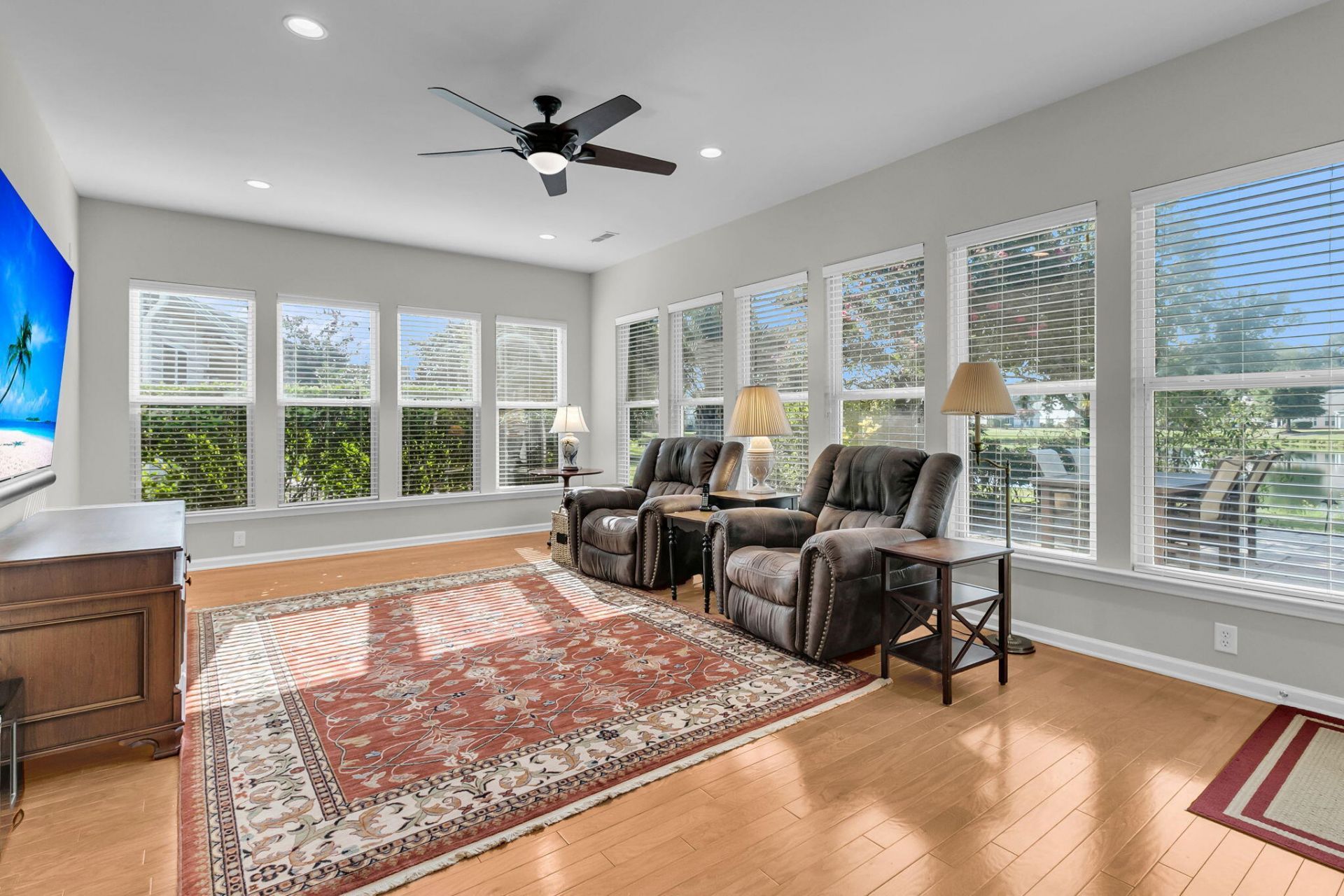 313 Waterlily Way Photo 29