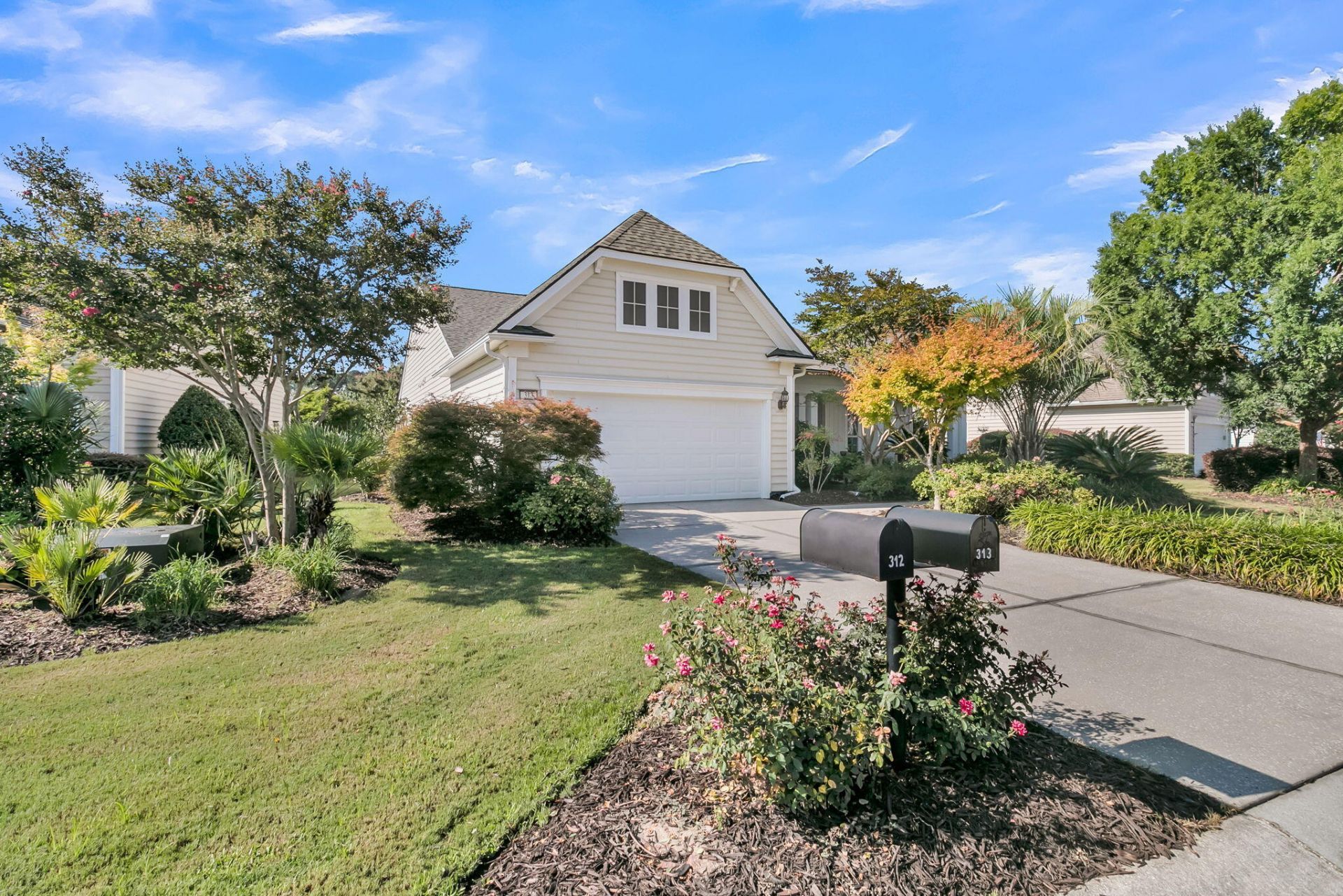 313 Waterlily Way Photo 7