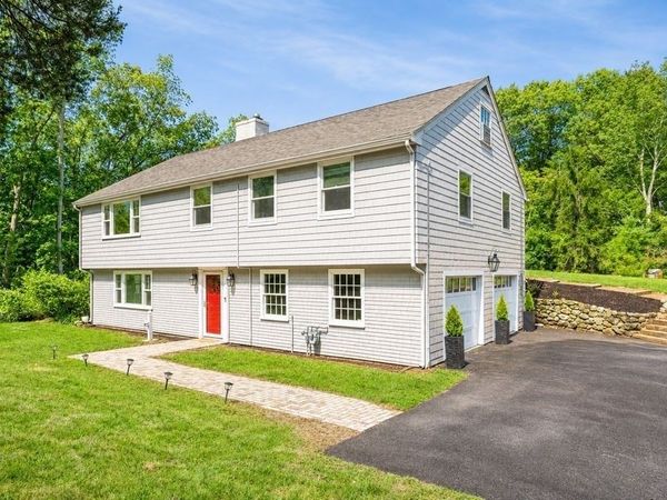 29 Canterbury Hill Rd, Topsfield, MA 01983