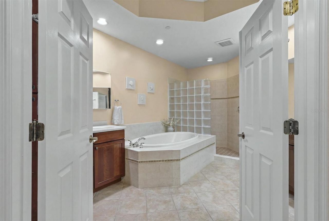 6474 Watercrest Way, Unit 403, Lakewood Ranch, FL 34202 Photo