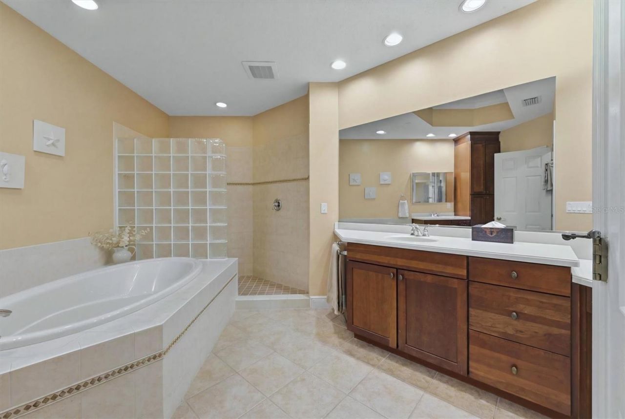 6474 Watercrest Way, Unit 403, Lakewood Ranch, FL 34202 Photo