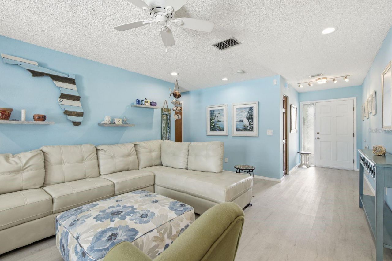 3047 Cascade Drive, Clearwater, FL 33761 Photo