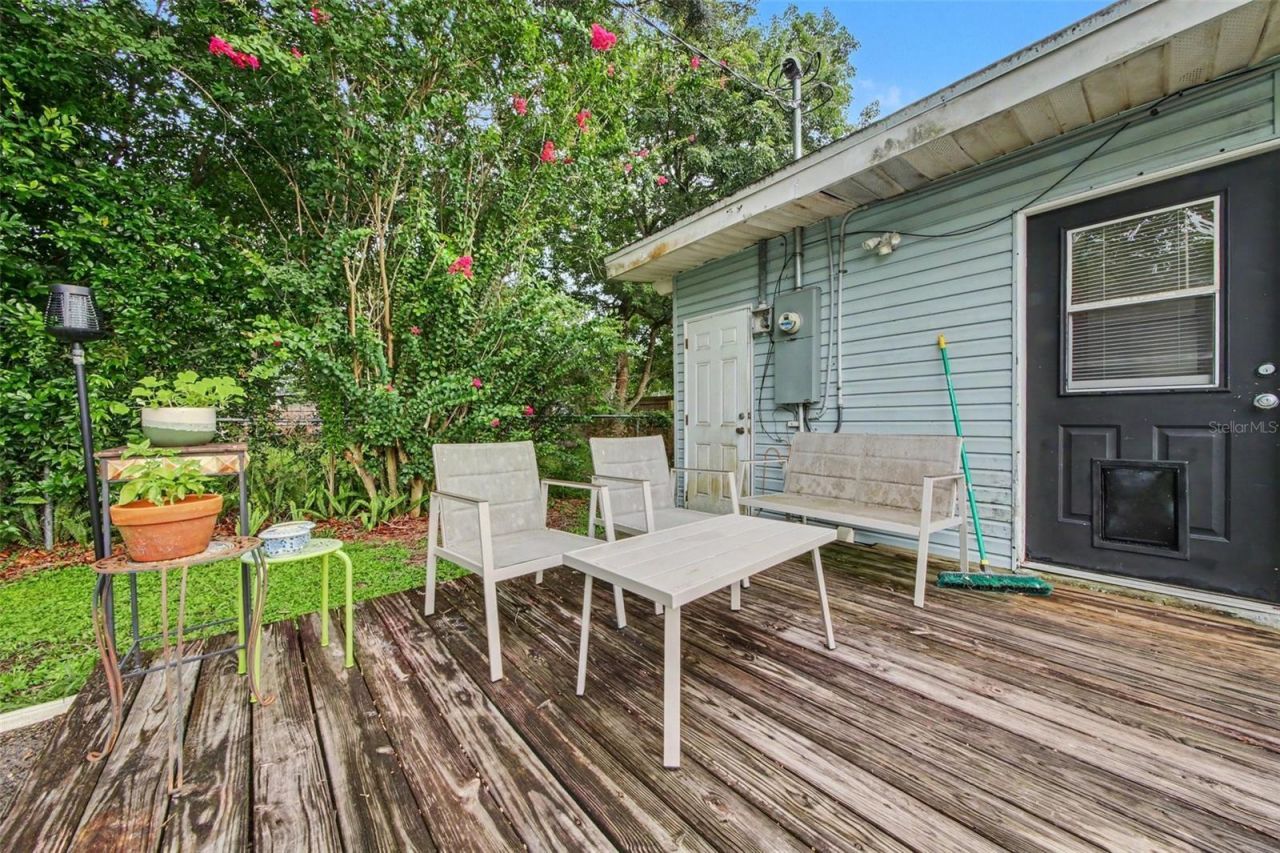 231 1st Street , Chuluota, FL 32766 Photo