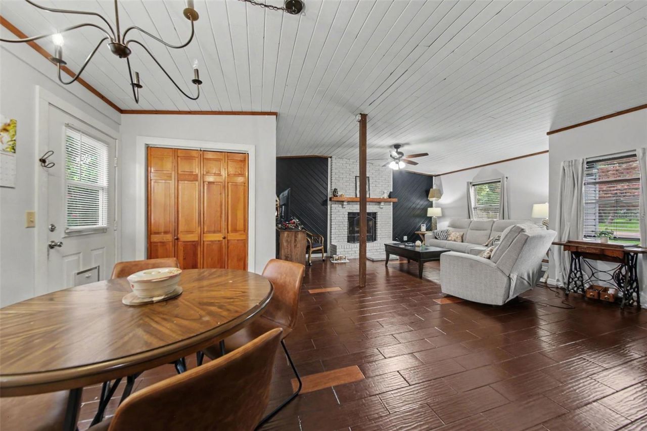 231 1st Street , Chuluota, FL 32766 Photo