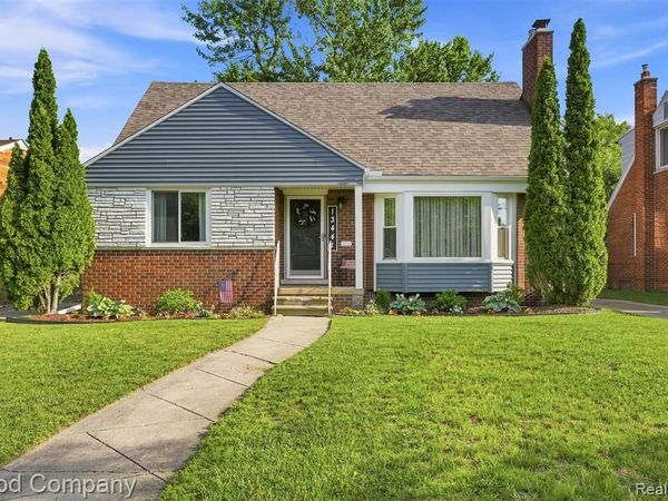 13441 Oak Park Boulevard, Oak Park, MI 48237