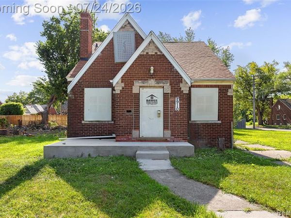 9910 Somerset Avenue, Detroit, MI 48224