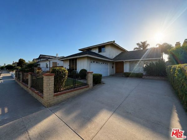 20741 Spindrift Lane , Huntington Beach, CA 92646