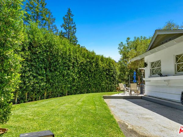 2485 Benedict Canyon Drive , Los Angeles, CA 90210
