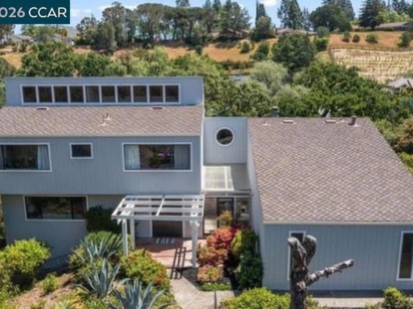 864 Coachman Pl, Clayton, CA 94517