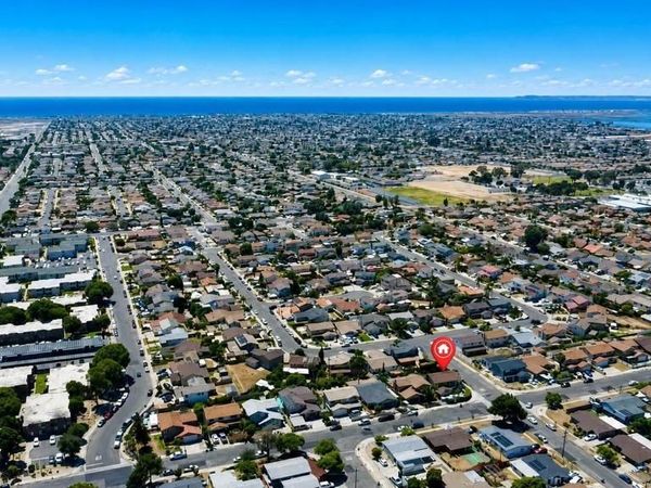 1406 Green Bay , San Diego, CA 92154