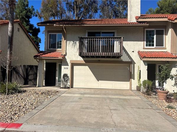 359 Windy Ln , Vista, CA 92083