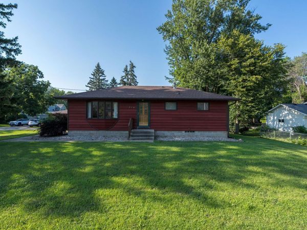 210 Walnut Avenue , Madison Lake, MN 56063