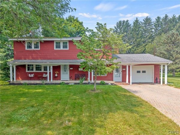 4957 Saint John Drive , Syracuse, NY 13215