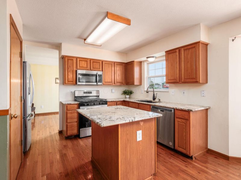 430 Mill Wood Boulevard , Marysville, OH 43040 Photo 16
