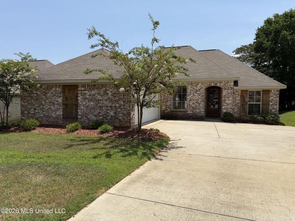 464 Silver Hill Drive, Pearl, MS 39208