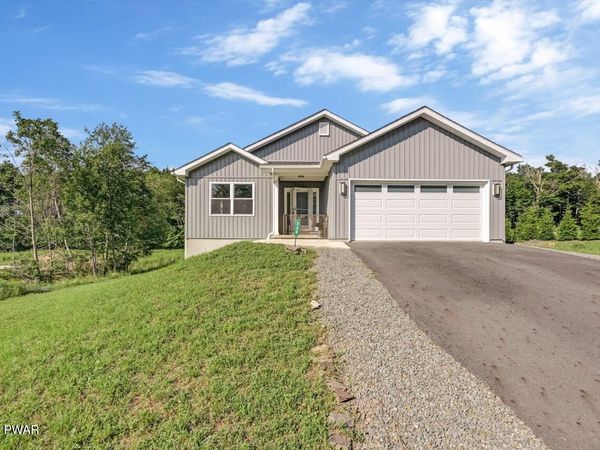 234 Mountainview Drive , Jefferson Township, PA 18436