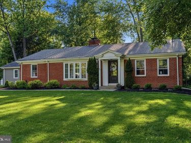 41 S HOMESTEAD DRIVE , YARDLEY, PA 19067