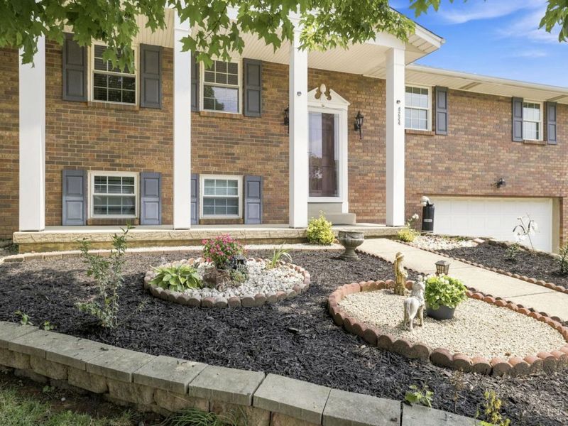 6224 Schunk Court, Green Township, OH 45239 Photo 3