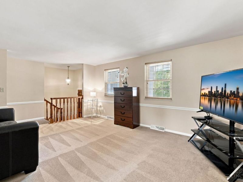 6224 Schunk Court, Green Township, OH 45239 Photo 7
