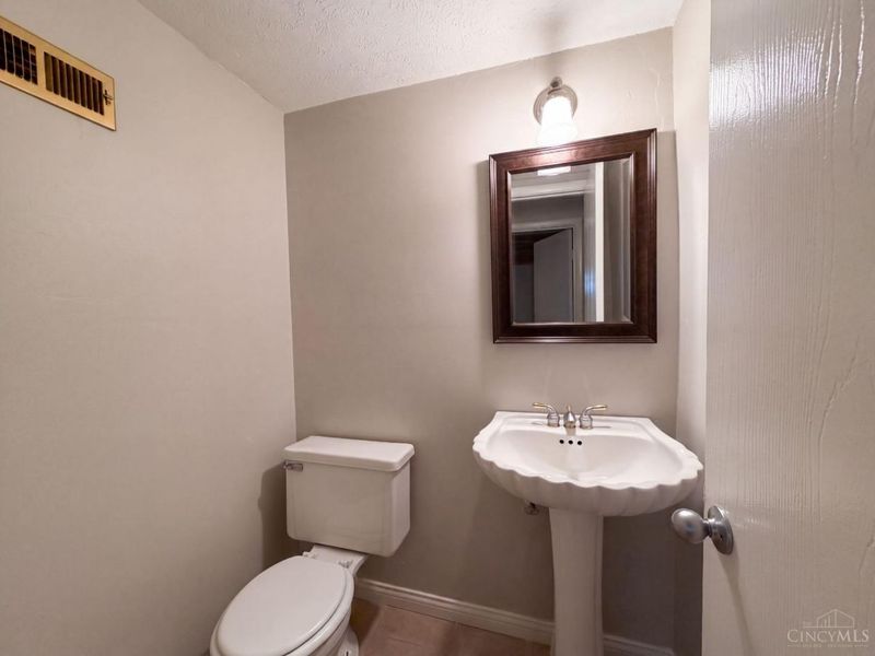 5569 Partridge Circle, West Chester, OH 45069 Photo 16