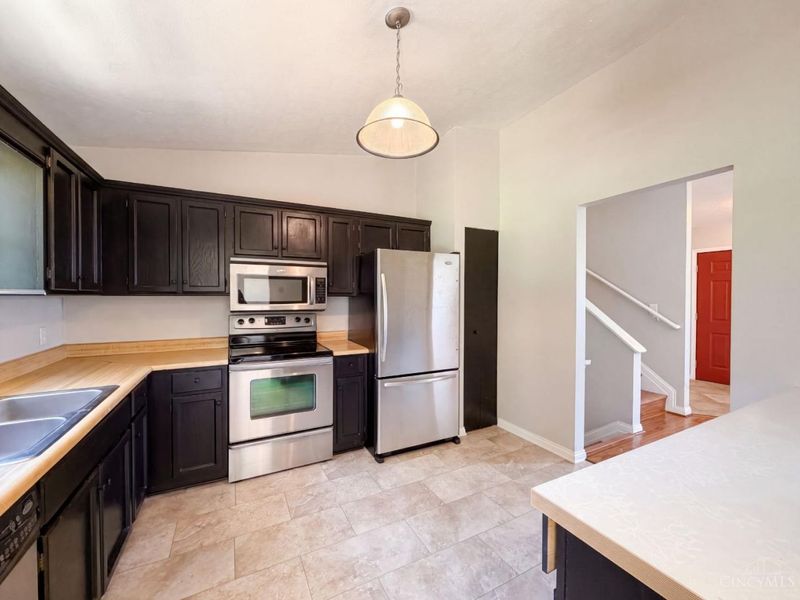5569 Partridge Circle, West Chester, OH 45069 Photo 2