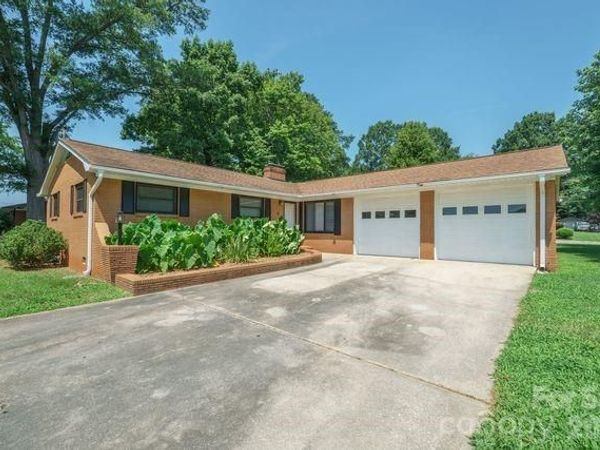 100 Piedmont Drive , Kannapolis, NC 28081