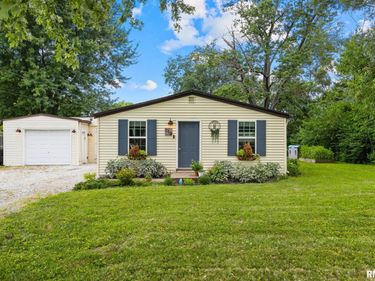 110 ERNEST Street, Washington, IL 61571