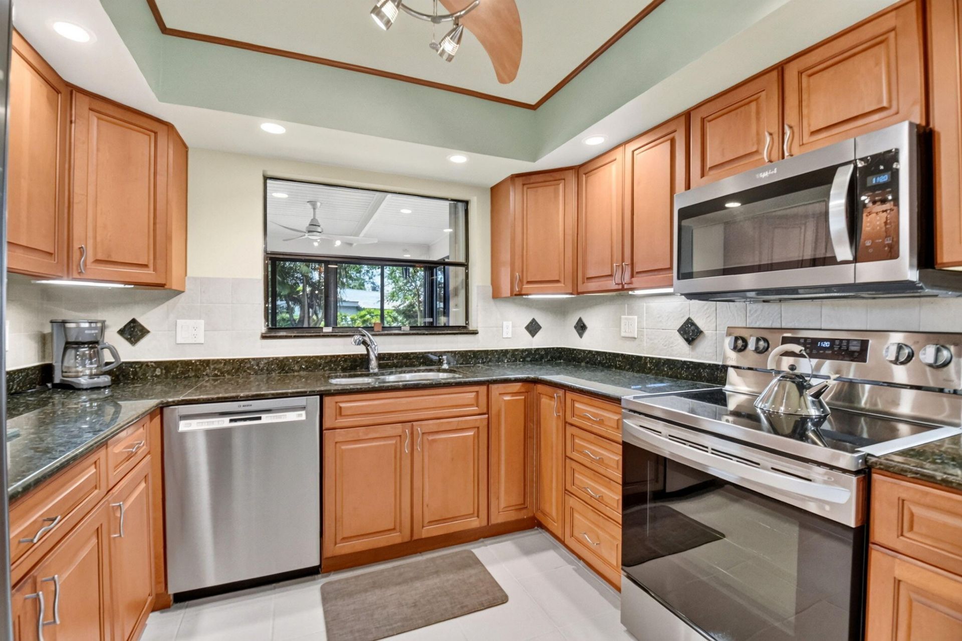 5791 Lakeview Mews Place, Boynton Beach, FL 33437 Photo