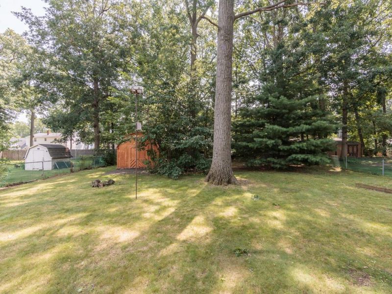 711 Arlington Drive, Vermilion, OH 44089 Photo 4