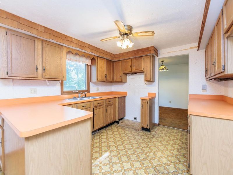 711 Arlington Drive, Vermilion, OH 44089 Photo 7