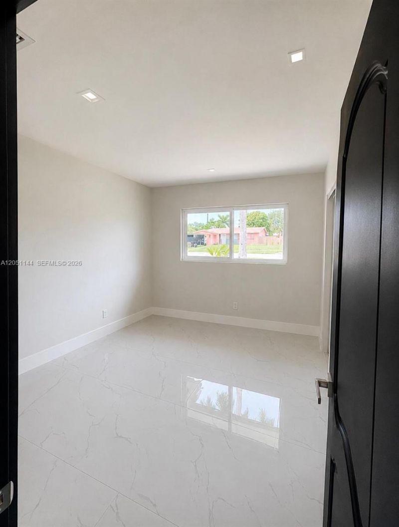 3430 SW 17th St , Fort Lauderdale, FL 33312 Photo