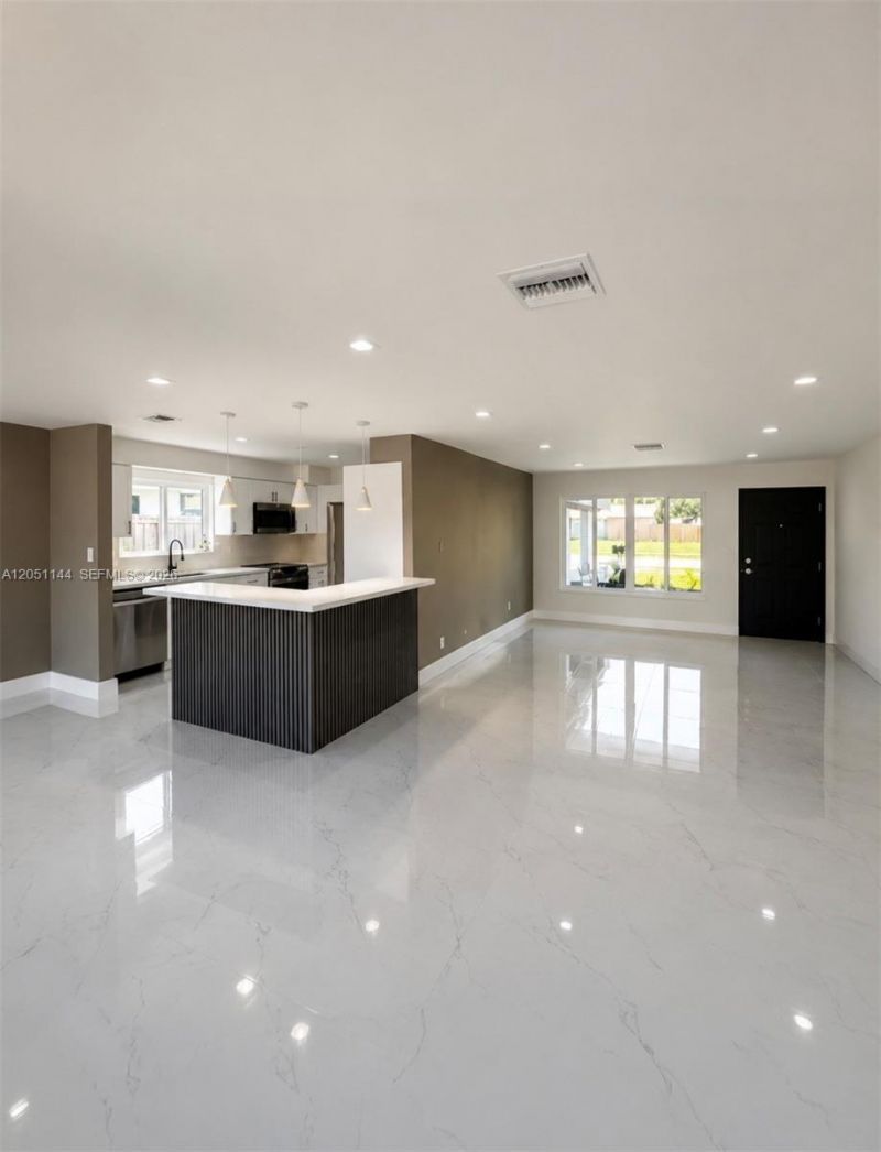 3430 SW 17th St , Fort Lauderdale, FL 33312 Photo