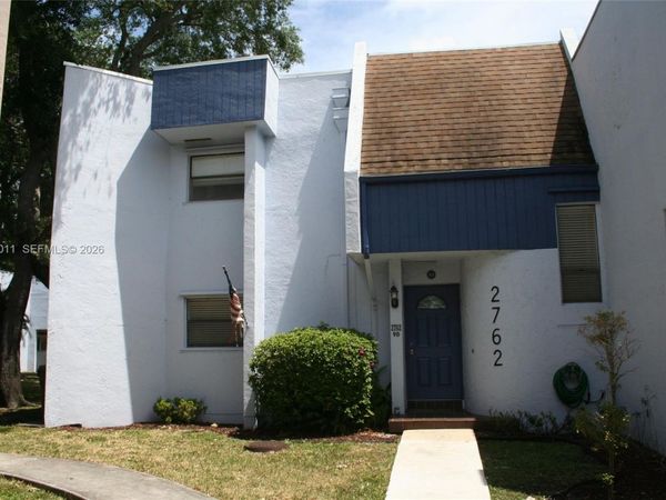 2762 S University Dr , Unit 9D, Davie, FL 33328