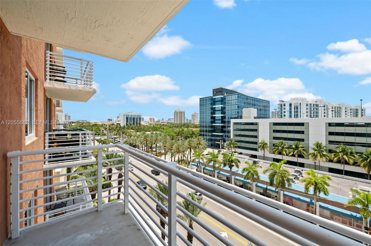 18800 NE 29th Ave , Unit 708, Aventura, FL 33180 Photo