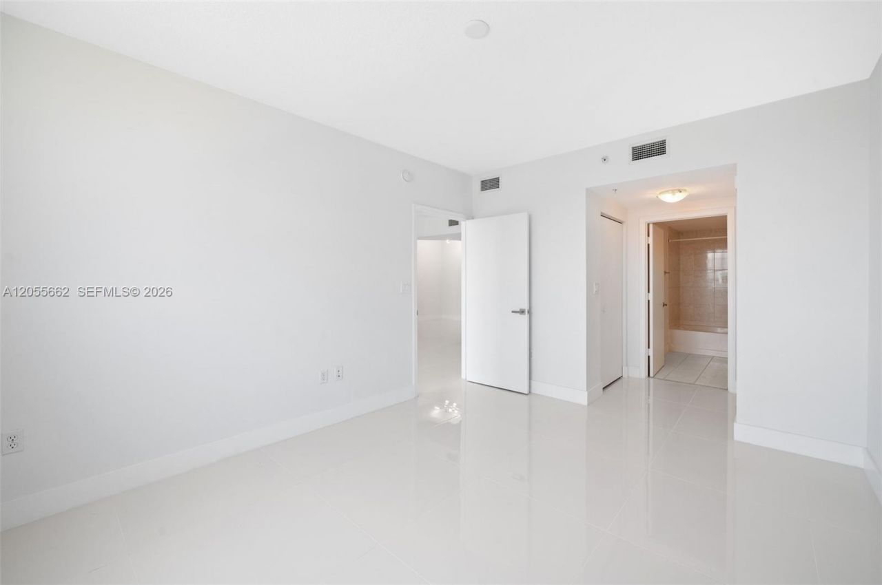 18800 NE 29th Ave , Unit 708, Aventura, FL 33180 Photo