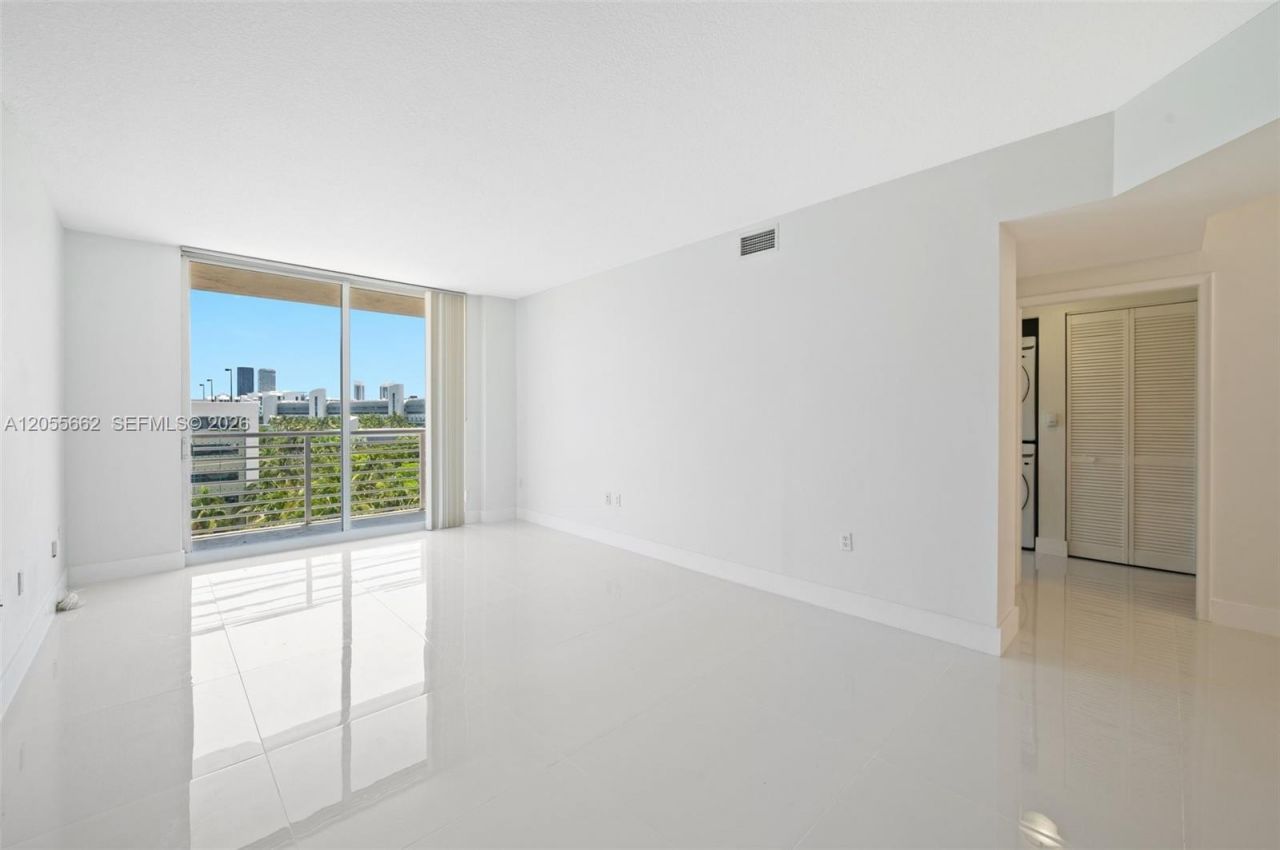 18800 NE 29th Ave , Unit 708, Aventura, FL 33180 Photo