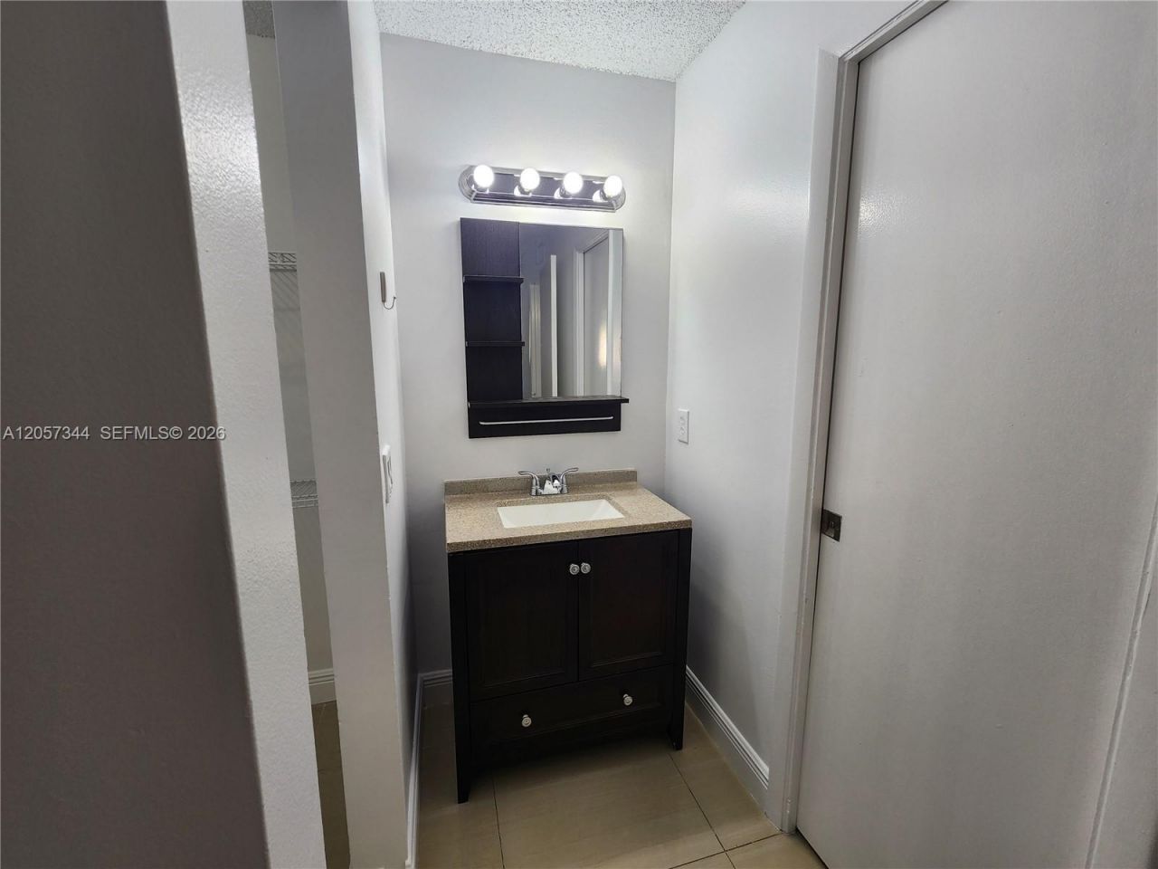 9491 S Palm Cir S, Unit 205, Pembroke Pines, FL 33025 Photo