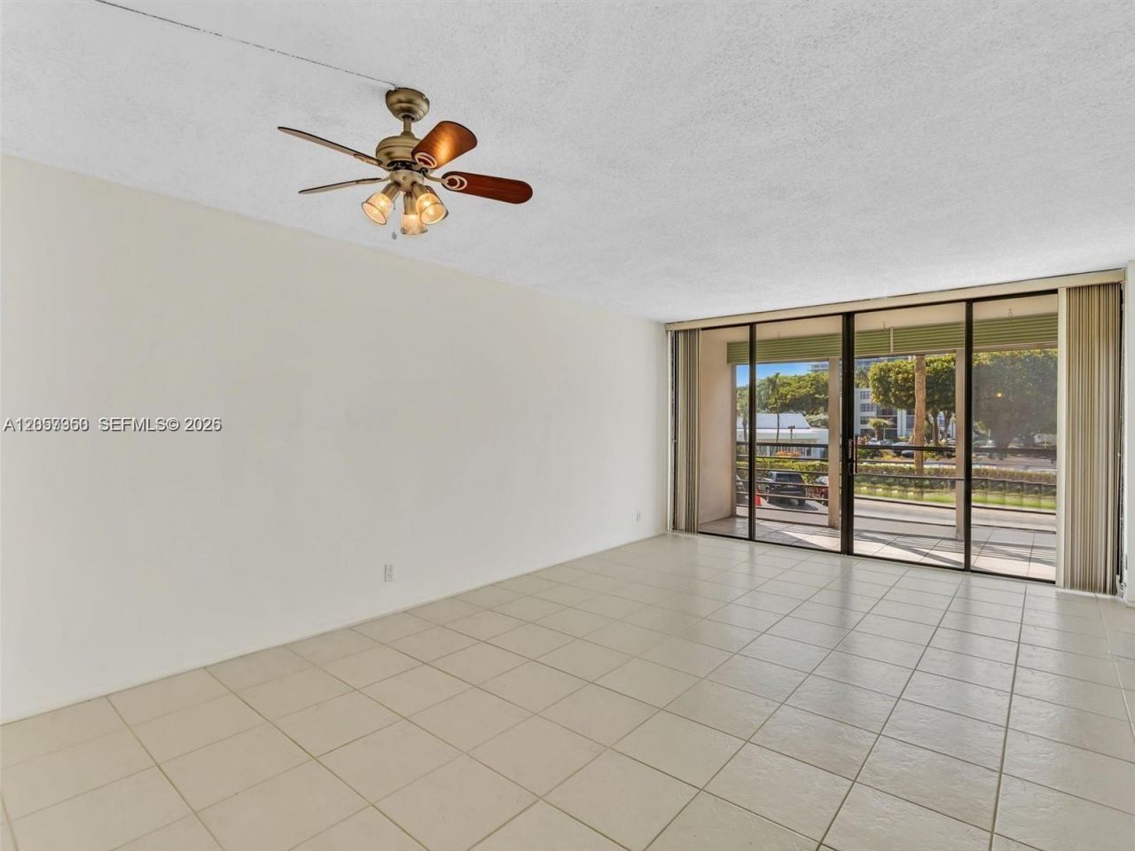 20500 W Country Club Dr , Unit 203, Aventura, FL 33180 Photo