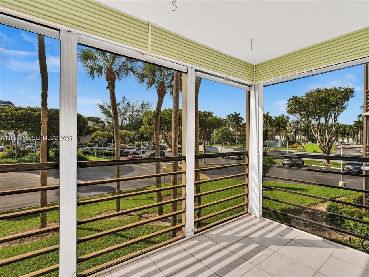 20500 W Country Club Dr , Unit 203, Aventura, FL 33180 Photo