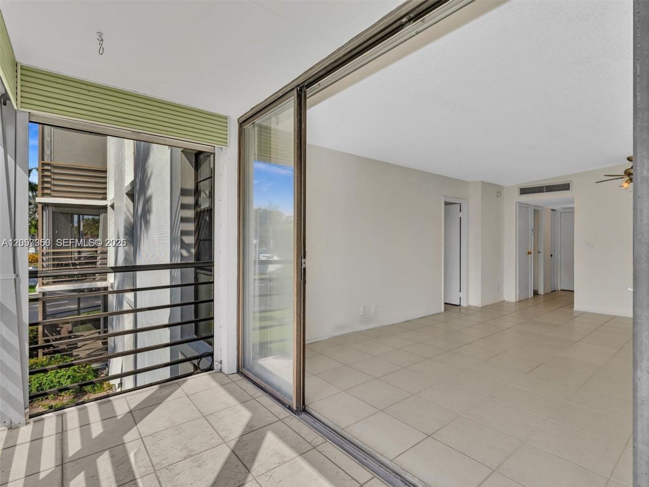 20500 W Country Club Dr , Unit 203, Aventura, FL 33180 Photo
