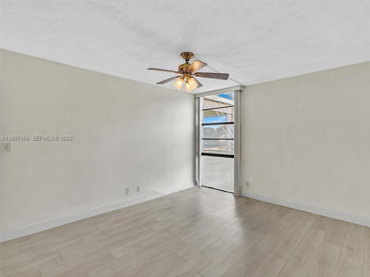 20500 W Country Club Dr , Unit 203, Aventura, FL 33180 Photo