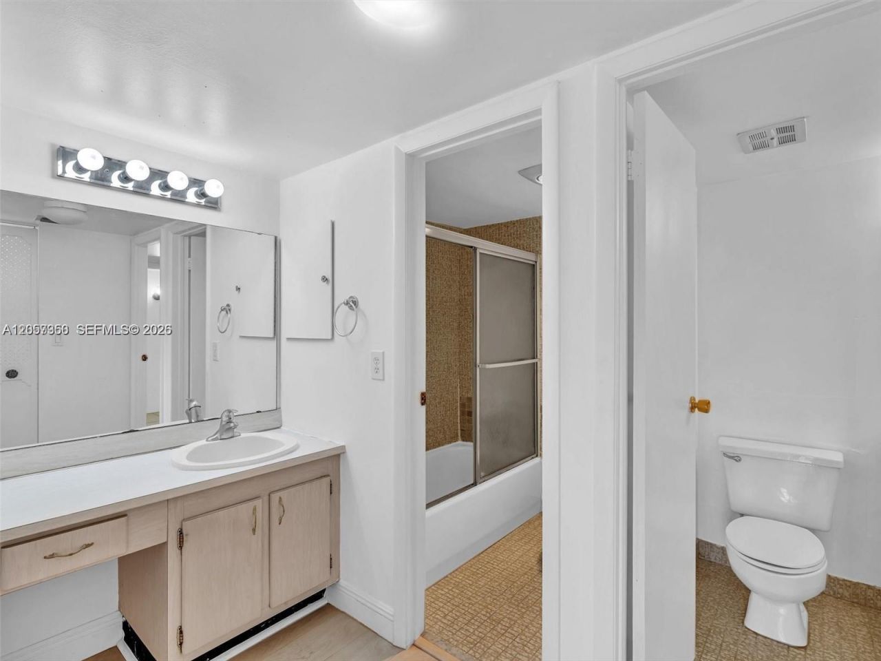 20500 W Country Club Dr , Unit 203, Aventura, FL 33180 Photo