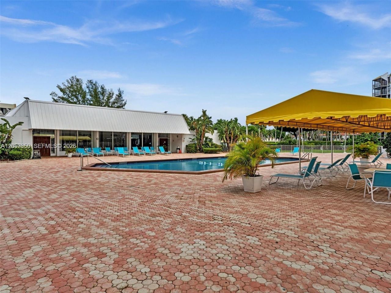 20500 W Country Club Dr , Unit 203, Aventura, FL 33180 Photo