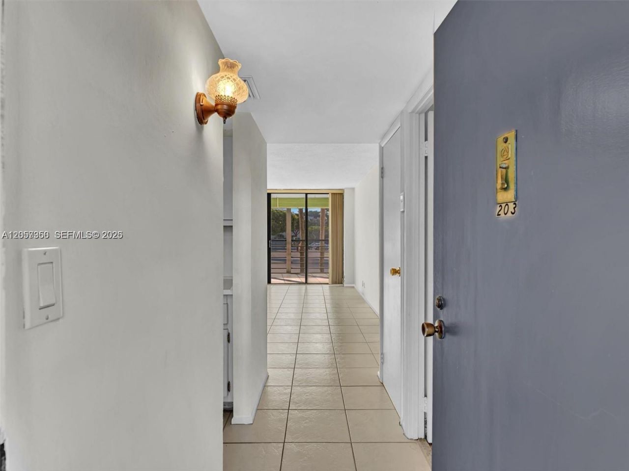 20500 W Country Club Dr , Unit 203, Aventura, FL 33180 Photo