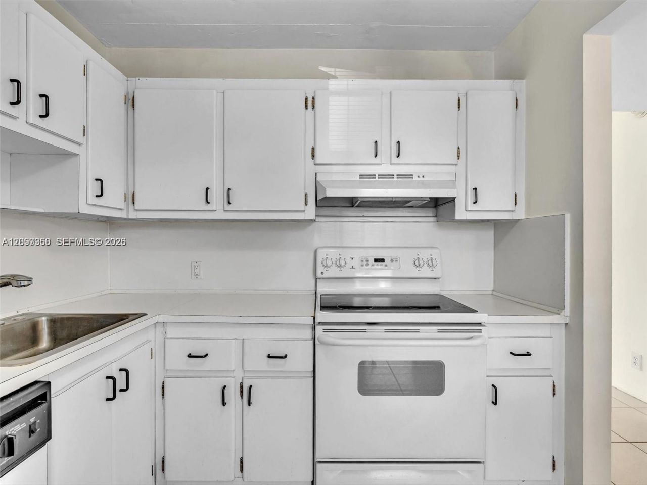 20500 W Country Club Dr , Unit 203, Aventura, FL 33180 Photo