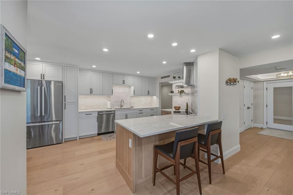 4401 Gulf Shore Blvd N, Unit B202, Naples, FL 34103 Photo