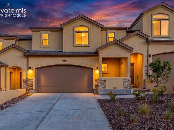 741 Little Bear Grove, Colorado Springs, CO 80907