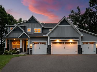1747 198th Street NW, Oak Grove, MN 55011